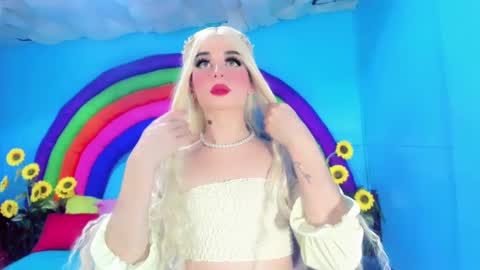 Snapshot of irina_lechera_ chatting on December 19, 12:34 am Irina online show from December 19, 12:34 am