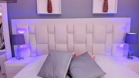 Snapshot of irinasilver chatting on September 8, 8:19 pm Irina Silver cami online show from September 8, 8:19 pm