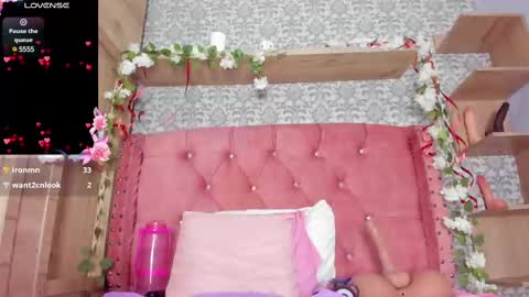 Snapshot of iris_charlotte chatting on February 22, 6:30 pm Hot Charlotte online show from February 22, 6:30 pm