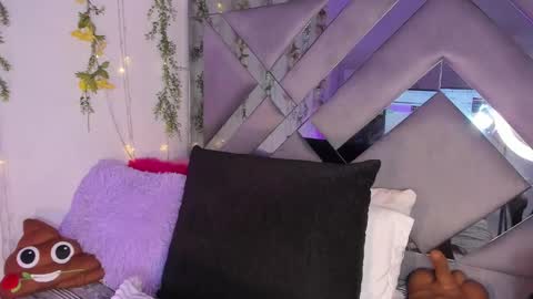 iris online show from March 3, 2:58 am