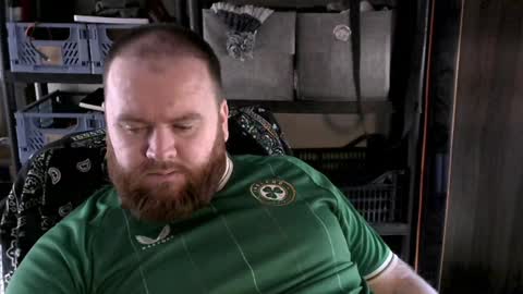 twitter theirishman205 online show from December 19, 12:23 pm