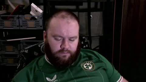 twitter theirishman205 online show from December 2, 5:10 pm