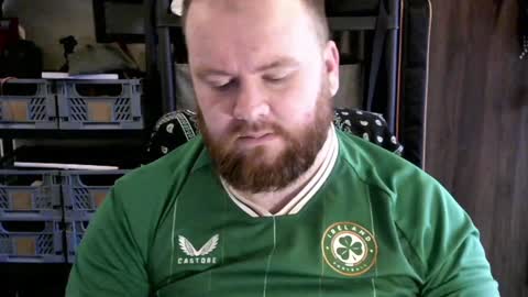 twitter theirishman205 online show from December 15, 1:54 pm