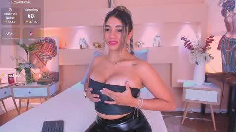 Iriss  online show from December 7, 1:24 pm