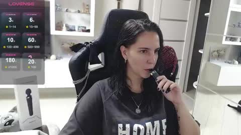 Snapshot of irwi_tomboy chatting on September 15, 5:53 am Irwi Tomboy online show from September 15, 5:53 am