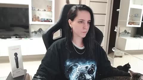 Snapshot of irwi_tomboy chatting on January 17, 3:32 pm Irwi Tomboy online show from January 17, 3:32 pm