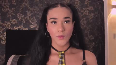 Snapshot of isa_little_star chatting on March 6, 1:03 pm Isa online show from March 6, 1:03 pm