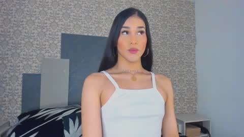 Snapshot of isa_little_star chatting on September 18, 12:31 pm Isa online show from September 18, 12:31 pm