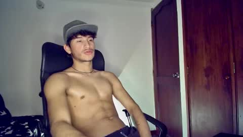 Snapshot of isaac__efx chatting on January 24, 4:37 am isaac online show from January 24, 4:37 am