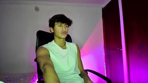 Snapshot of isaac__efx chatting on February 12, 12:37 am isaac online show from February 12, 12:37 am