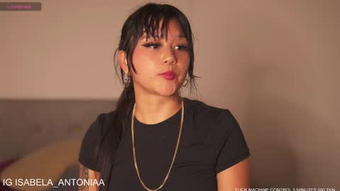 Snapshot of isabela_antonia_ chatting on February 6, 11:20 am online show from February 6, 11:20 am