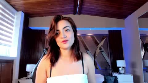 Snapshot of isabellaajoness chatting on February 23, 1:10 pm Isabella Everyday From 0530 to 1430 Col Time online show from February 23, 1:10 pm