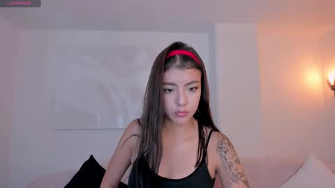 Isabella Kroft online show from February 23, 5:07 pm