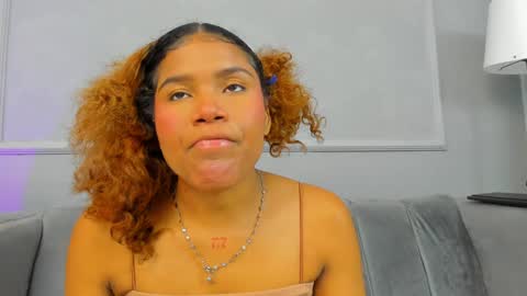 Isabellsmmith online show from February 6, 3:37 am