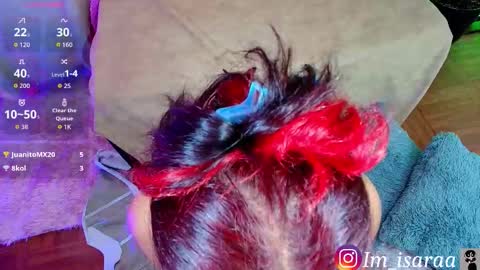 isara_ online show from September 20, 12:41 pm