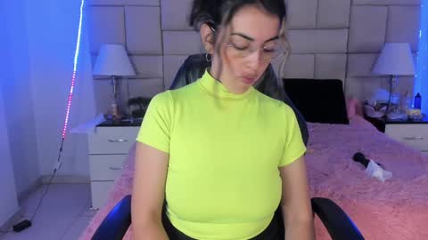Pauli online show from December 24, 12:00 am