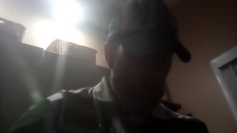Snapshot of italianvic28 chatting on September 21, 6:17 am italianvic28 online show from September 21, 6:17 am