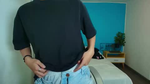 ithan__ online show from September 15, 7:04 pm