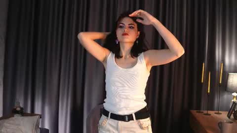 Snapshot of iveyragains chatting on September 12, 1:29 am Alis online show from September 12, 1:29 am