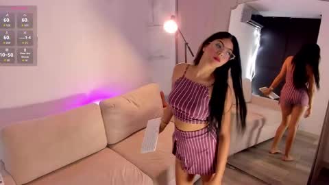 Snapshot of ivon_foxx chatting on September 16, 12:56 am Ivon online show from September 16, 12:56 am