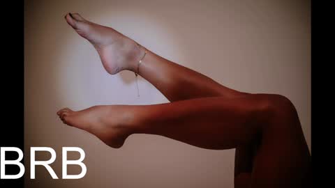 Snapshot of iwannataste_u chatting on February 4, 6:27 pm Leja online show from February 4, 6:27 pm