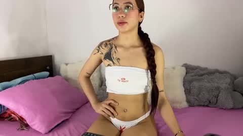 izhiss online show from September 13, 2:36 am