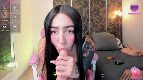 Snapshot of jademorwen chatting on January 22, 10:59 pm JADE online show from January 22, 10:59 pm