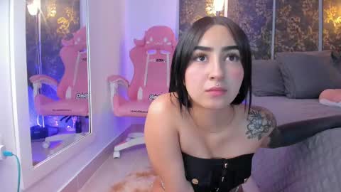 Snapshot of jademorwen chatting on February 22, 12:27 am JADE online show from February 22, 12:27 am