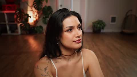 Snapshot of jadeperez_ chatting on March 7, 2:15 am Jade online show from March 7, 2:15 am