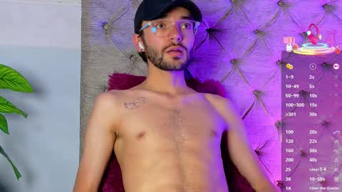 jakemagnus_ online show from September 10, 4:08 pm