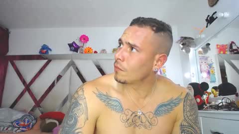 Snapshot of jakson_hot chatting on February 14, 12:51 am pipe online show from February 14, 12:51 am