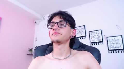 jax25_os online show from September 23, 6:58 pm