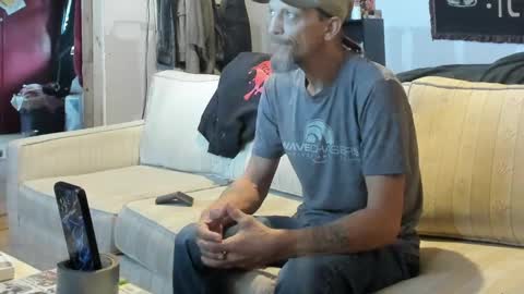 Snapshot of jay_short7863 chatting on September 8, 2:16 pm O F jay short786 online show from September 8, 2:16 pm