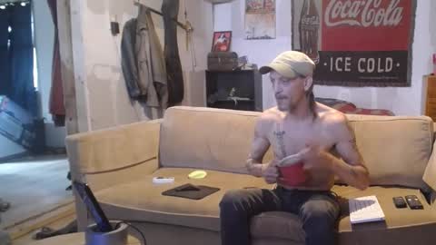 Snapshot of jay_short7863 chatting on March 3, 7:07 pm O F jay short786 online show from March 3, 7:07 pm
