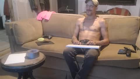Snapshot of jay_short7863 chatting on March 5, 8:00 am O F jay short786 online show from March 5, 8:00 am