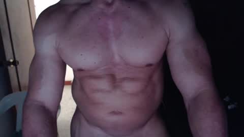 Snapshot of jefmuscletw chatting on February 20, 5:41 pm brayam online show from February 20, 5:41 pm
