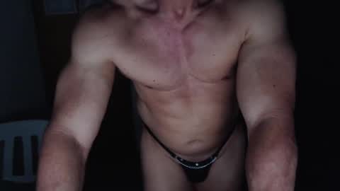 Snapshot of jefmuscletw chatting on March 2, 3:13 am brayam online show from March 2, 3:13 am
