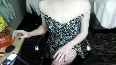 Snapshot of jennacd4life chatting on January 7, 3:24 am Jenna Cross online show from January 7, 3:24 am