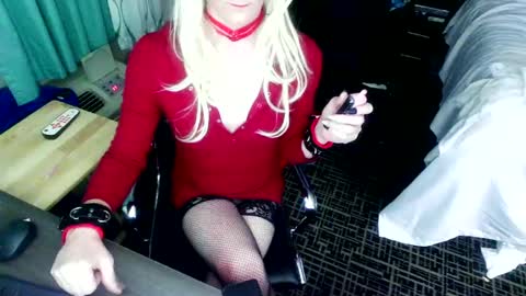 Snapshot of jennacd4life chatting on January 21, 12:57 am Jenna Cross online show from January 21, 12:57 am