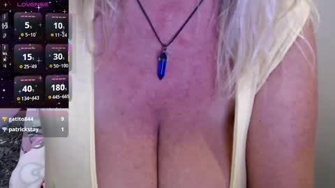 Snapshot of jennadeluxe chatting on September 9, 2:06 pm Jenna online show from September 9, 2:06 pm