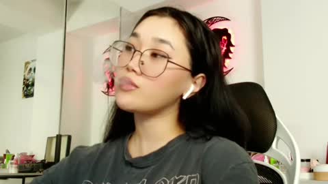 JENNA online show from December 6, 1:38 pm