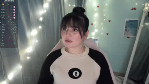 Snapshot of jennie_berry chatting on January 19, 10:17 pm Jennie online show from January 19, 10:17 pm