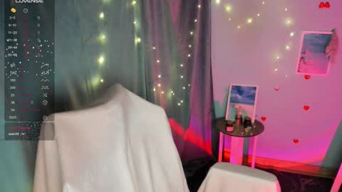 Snapshot of jennie_berry chatting on September 8, 9:47 pm Jennie online show from September 8, 9:47 pm