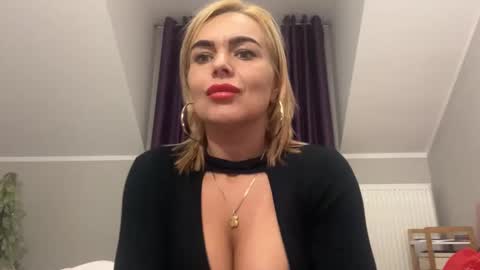 Snapshot of jenny_play1 chatting on December 19, 11:50 am Jenny online show from December 19, 11:50 am