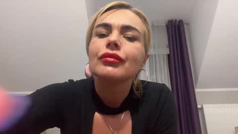 Snapshot of jenny_play1 chatting on February 1, 6:08 pm Jenny online show from February 1, 6:08 pm