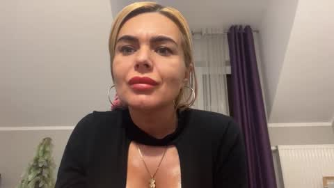 Snapshot of jenny_play1 chatting on February 3, 11:09 am Jenny online show from February 3, 11:09 am