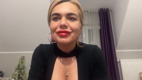 Snapshot of jenny_play1 chatting on February 1, 2:56 pm Jenny online show from February 1, 2:56 pm
