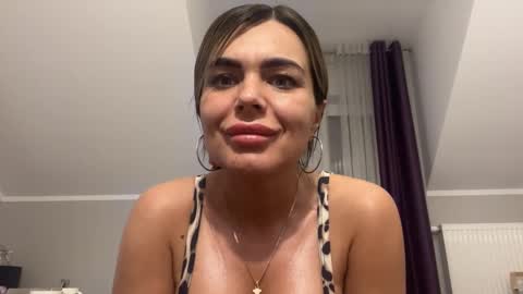 Snapshot of jenny_play1 chatting on February 8, 12:06 pm Jenny online show from February 8, 12:06 pm