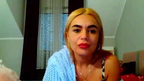Snapshot of jenny_play1 chatting on December 12, 11:17 am Jenny online show from December 12, 11:17 am