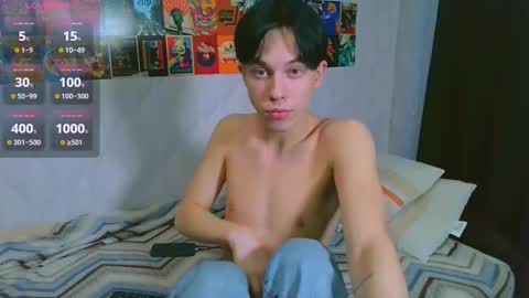 Snapshot of jerrybomb_ chatting on February 10, 2:37 pm Jerrybomb online show from February 10, 2:37 pm
